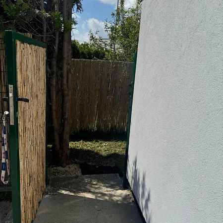 Daire Apartamencik Przy Trasie Nr 1 *