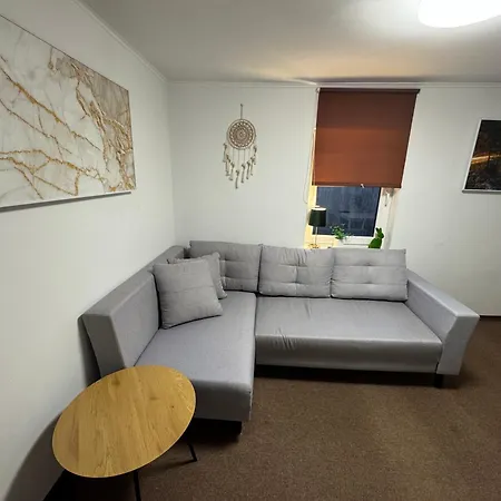 Apartamencik Przy Trasie Nr 1 *